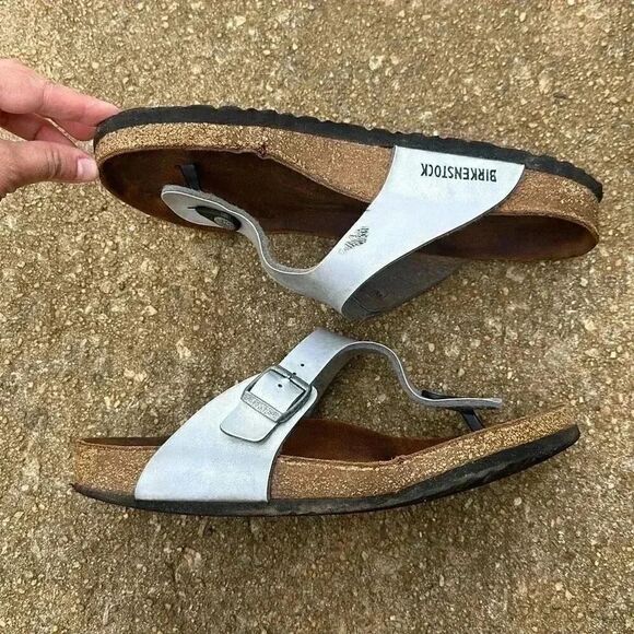 Birkenstock Gizeh Silver Metallic Sandals Women’s Size 41 - Picture 7 of 13